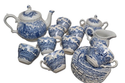 Service à thé en porcelaine anglaise (20 pièces) MYOTT ROYAL MAIL